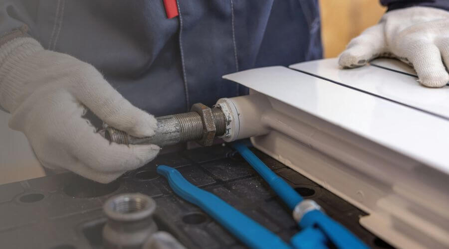 Professional water heater repair services in Farmington, IA